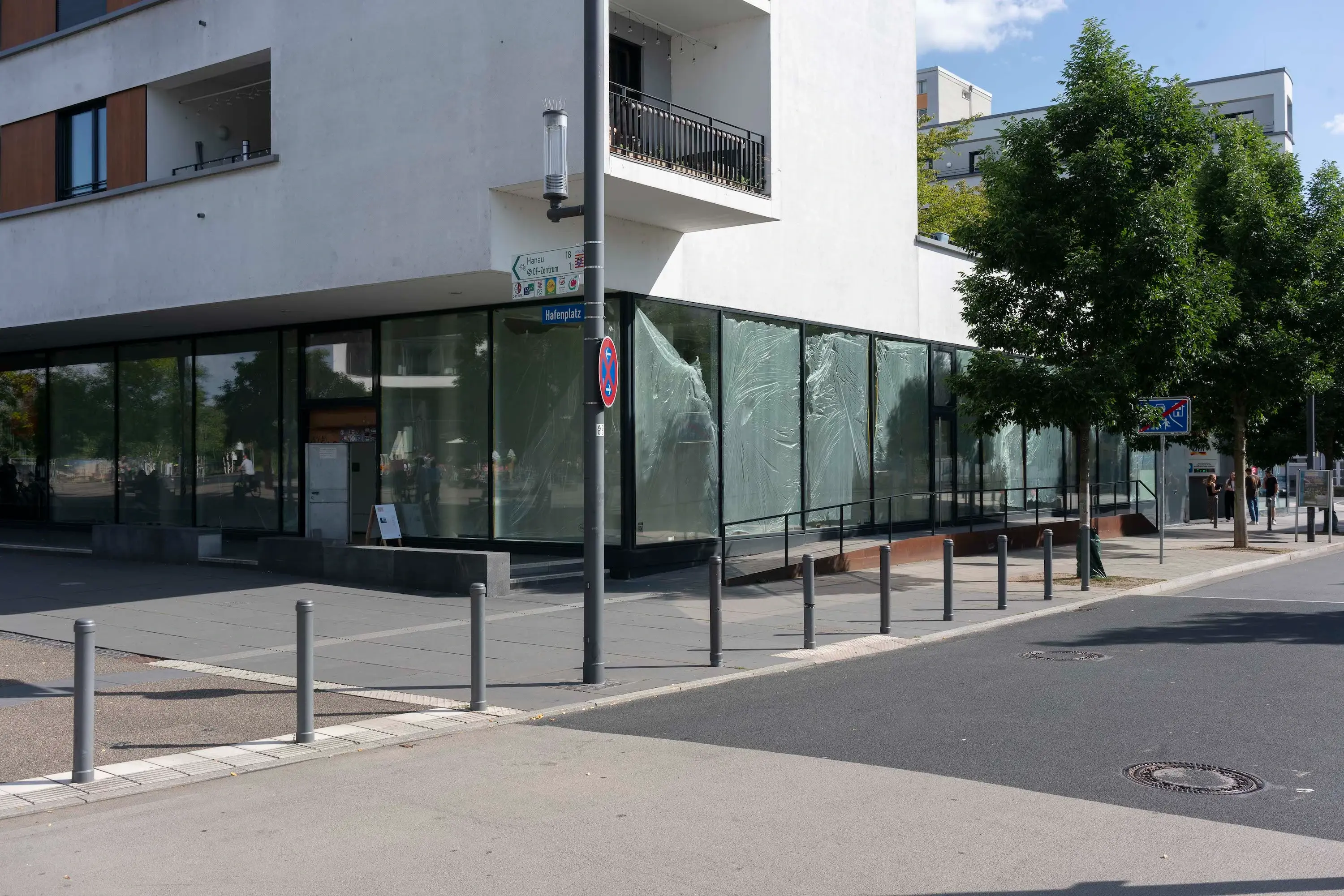 Land & History - Image 10